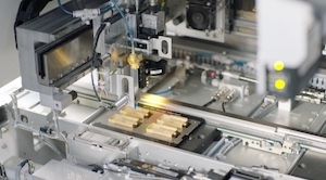 Aeva选择fabinet制造全球首个4D激光雷达芯片模块
